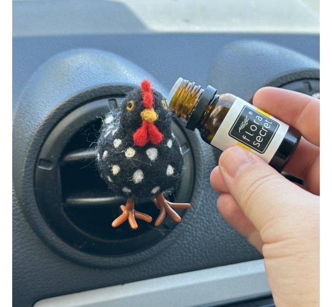 Polka dot black chicken air vent clip