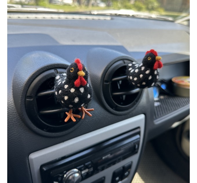 Polka dot black chicken air vent clip