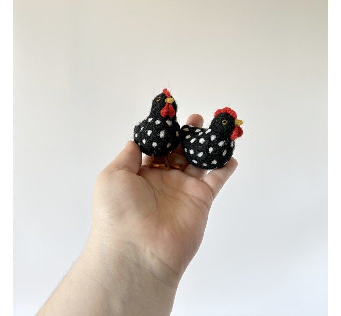 Polka dot black chicken air vent clip