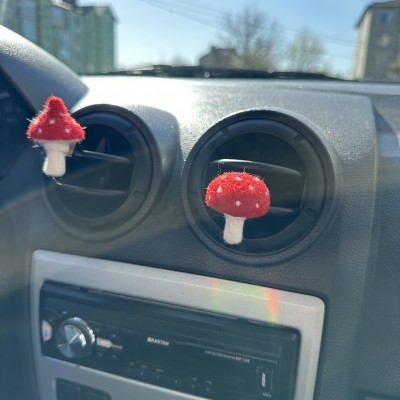 Amanita mushrooms air vent clip